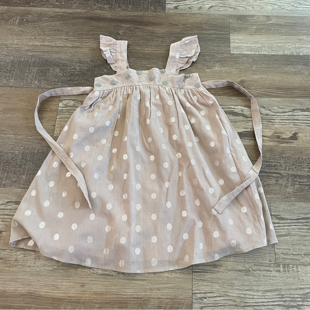 I love gorgeous polka dot dress 4/5